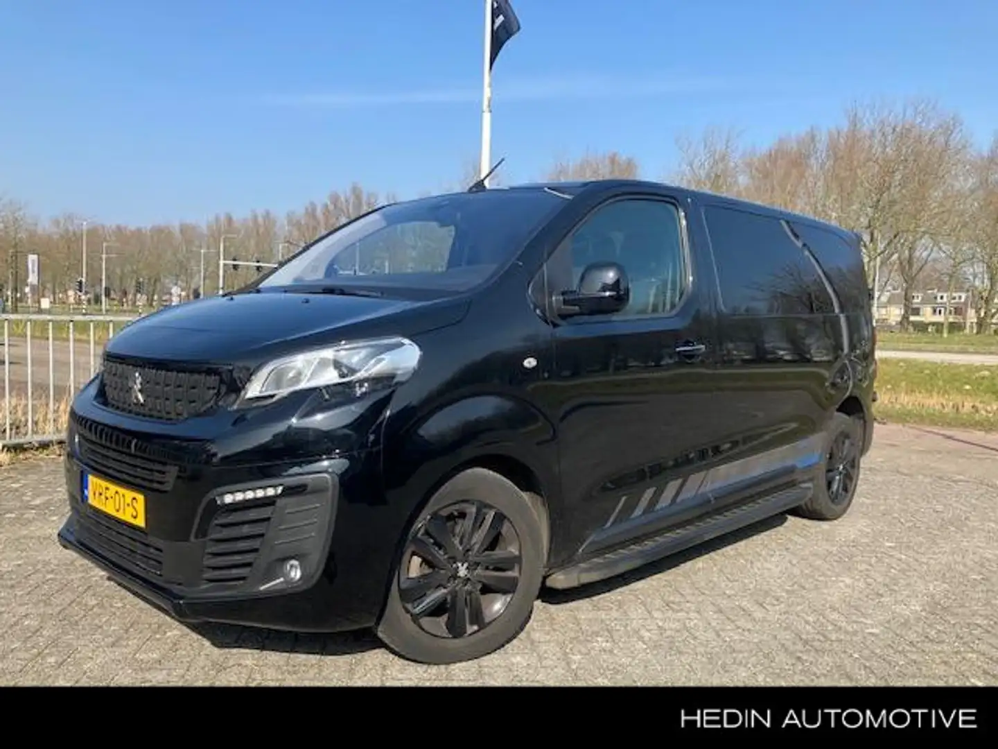 Peugeot Expert 2.0 BlueHDI 180PK L2 H1 Sport Automaat Zwart - 1