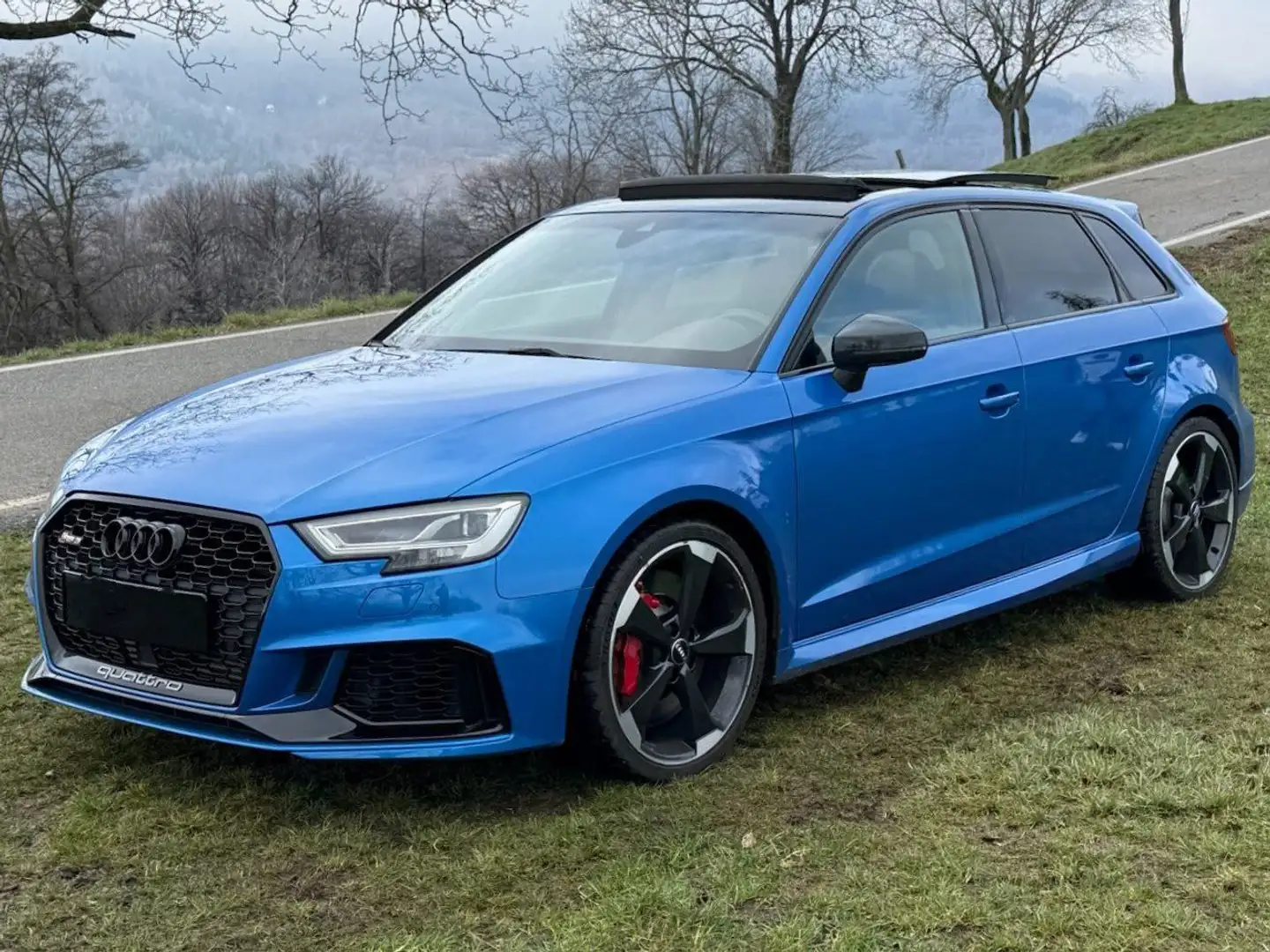 Audi RS3 A3 Sportback 2.5 tfsi quattro s-tronic Blu/Azzurro - 2