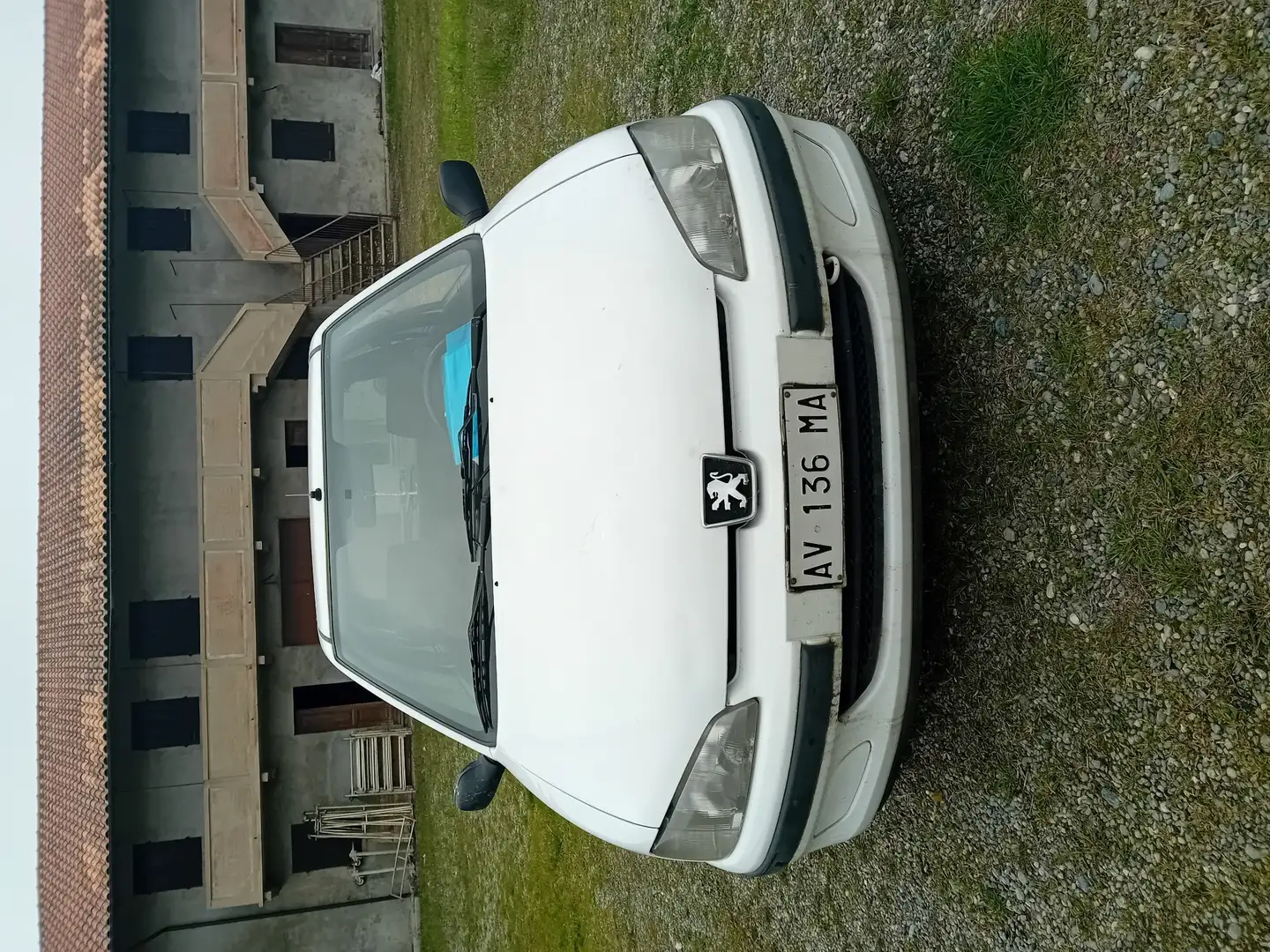 Peugeot 106 3p 1.6d XN bijela - 2
