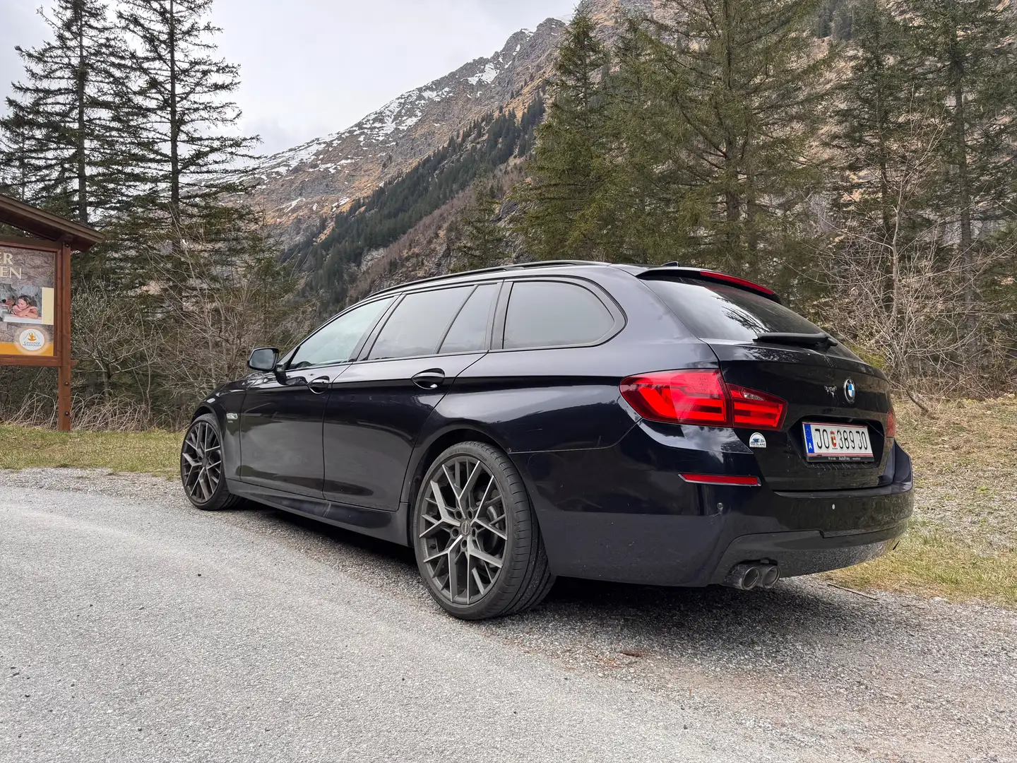 BMW 520 520d Österreich-Paket Touring Aut. Schwarz - 1