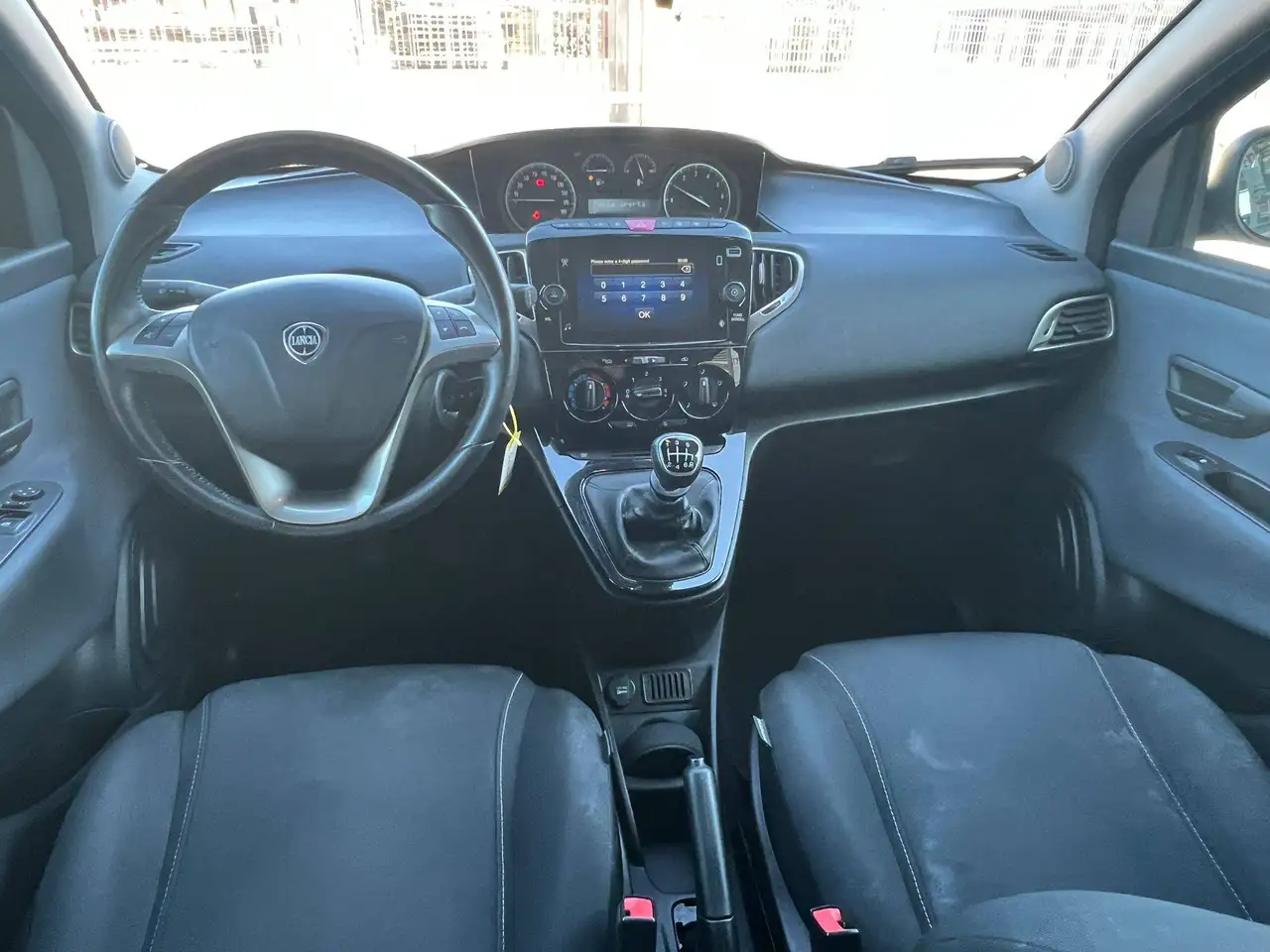 Lancia Ypsilon 2022 — фото 15