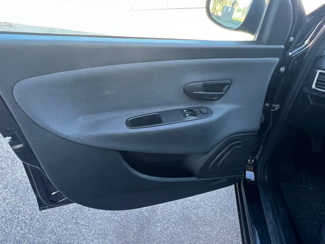 Lancia Ypsilon 2022 — фото 13