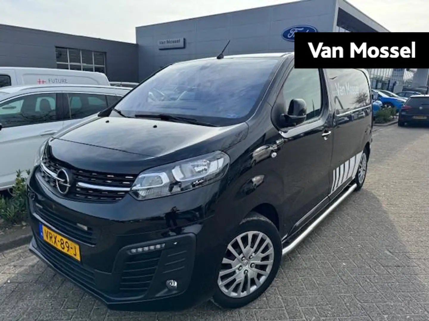 Opel Vivaro 2.0 CDTI L2H1 Innovation | 145pk | Automaat | Clim Zwart - 1