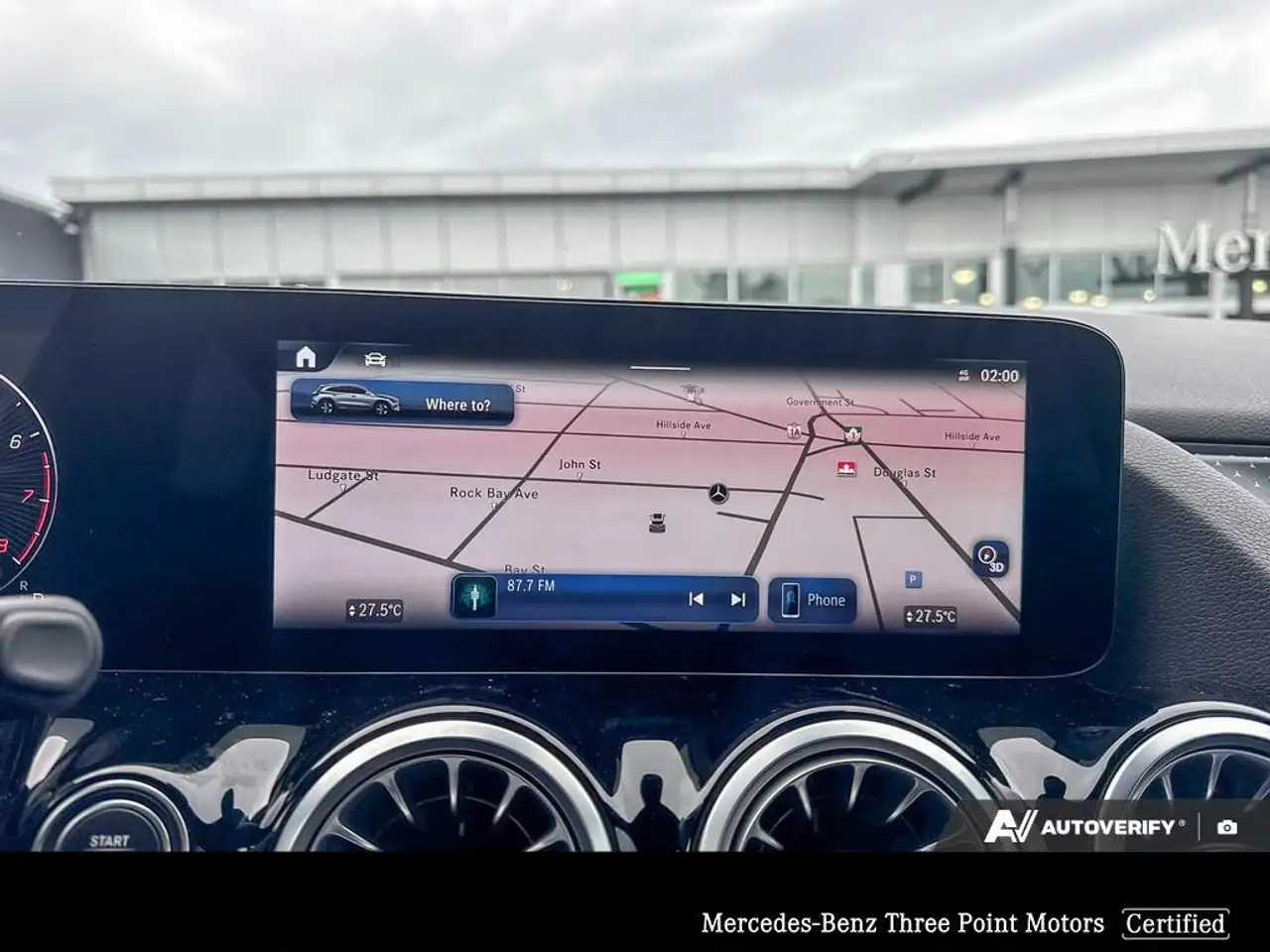 Mercedes-Benz GLA снимка Mercedes-Benz GLA
