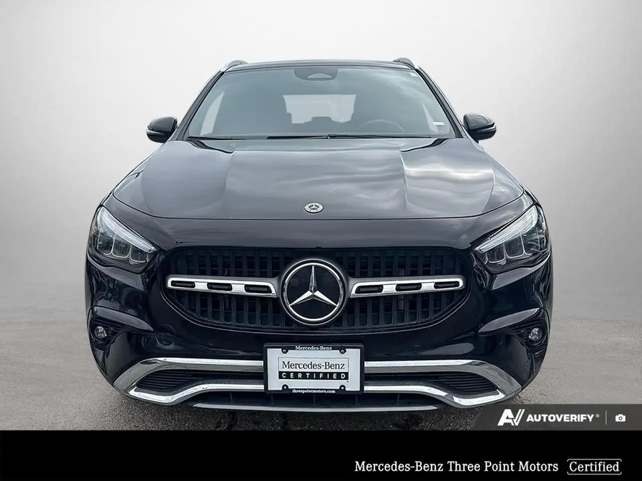 Mercedes-Benz GLA снимка Mercedes-Benz GLA