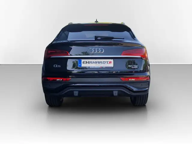 Audi Q5 view 7