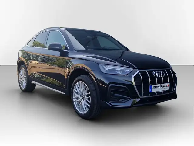 Audi Q5 view 3
