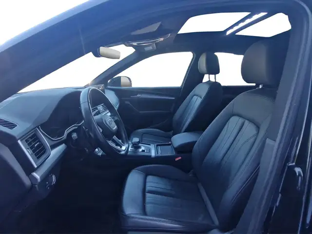 Audi Q5 view 14