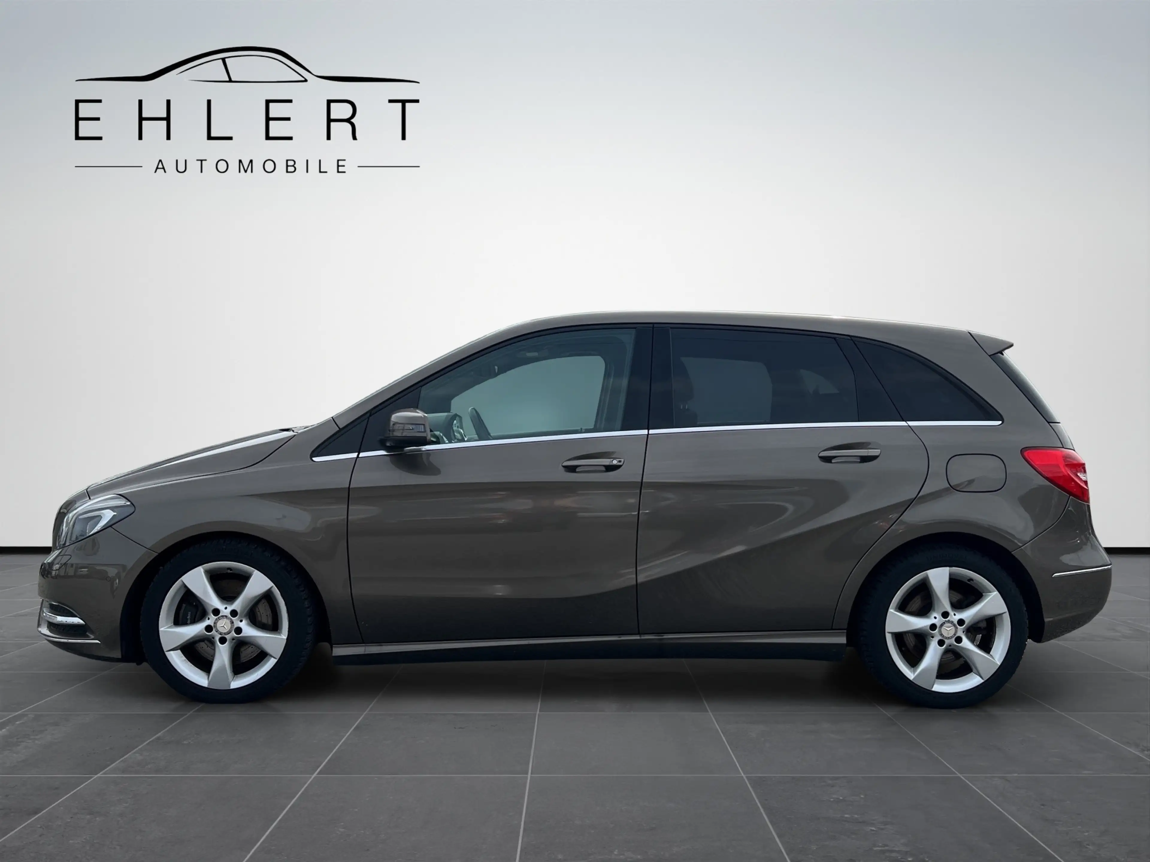 Mercedes-Benz B 220 B 220 4M BlueEfficiency Sports Tourer — photo 2