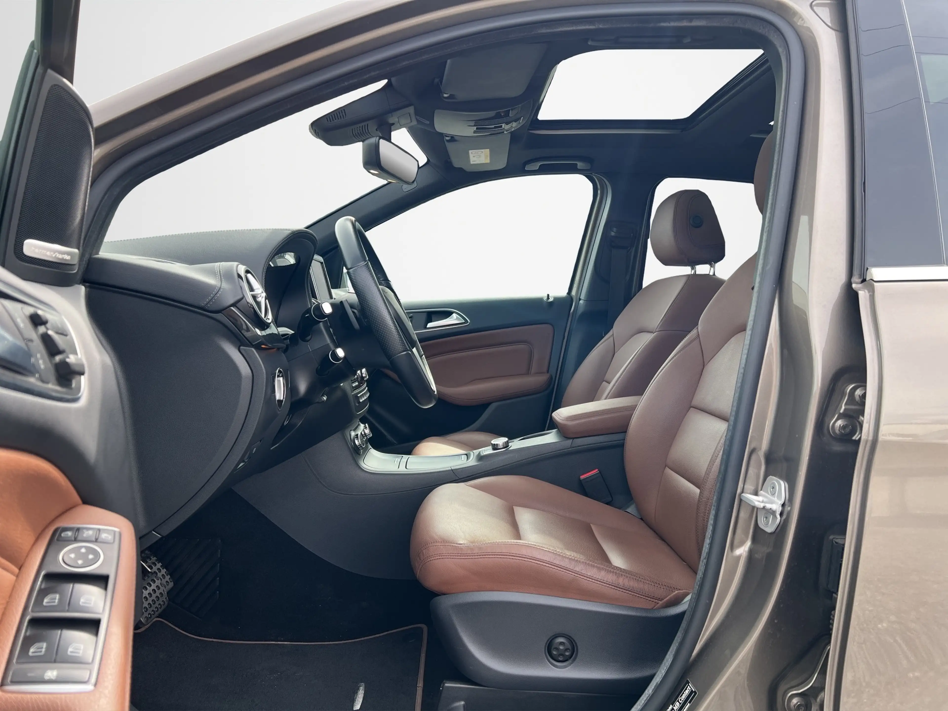 Mercedes-Benz B 220 B 220 4M BlueEfficiency Sports Tourer — photo 10