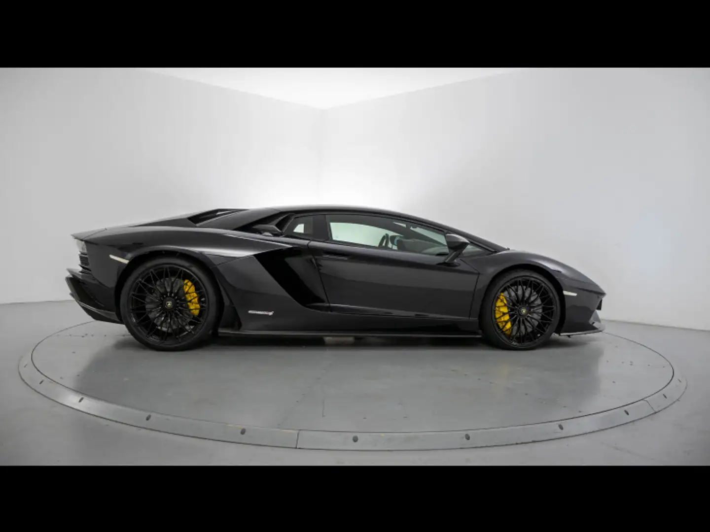 Lamborghini Aventador S 6.5 V12 740 Schwarz - 2