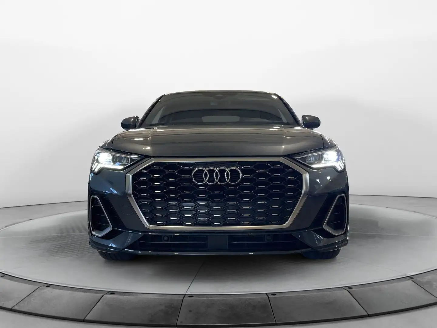Audi Q3 35 TDI S tronic S line edition - 2