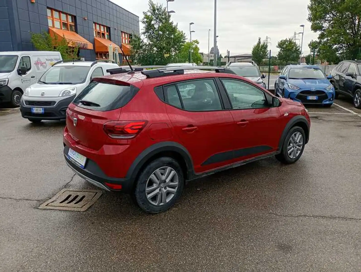 Dacia Sandero Stepway 1.0 TCe 100 CV Comfort SL Eco-g Rood - 2