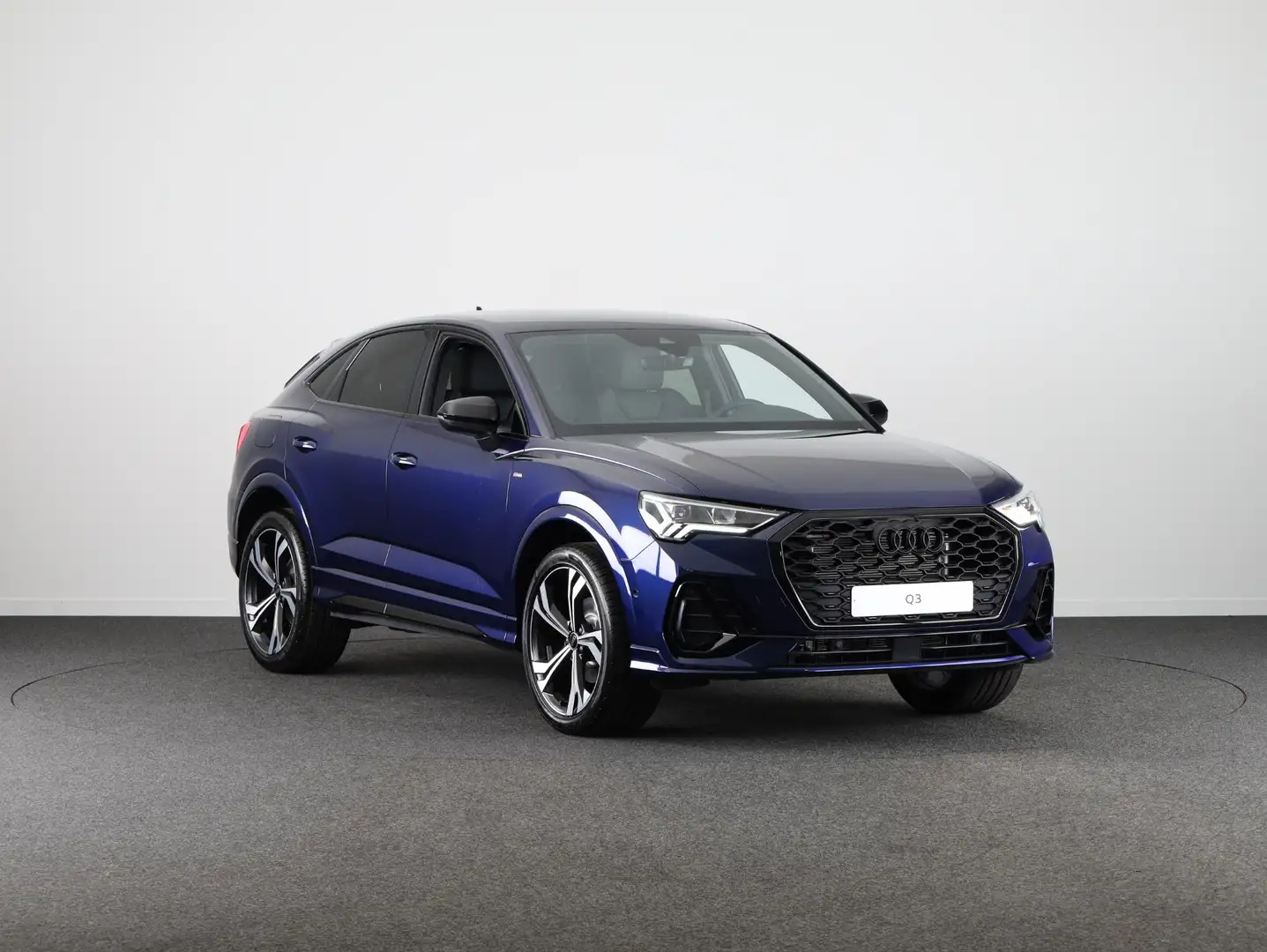 Audi Q3 Sportback 35 TFSI S Edition Competition leder inte Blauw - 2