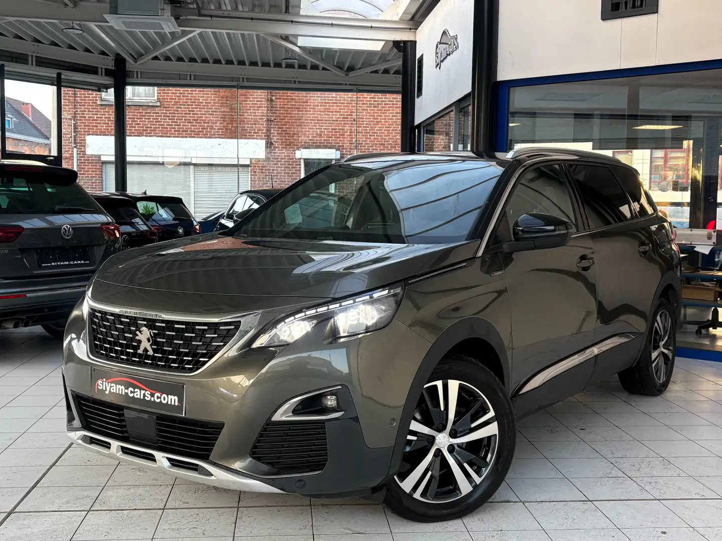Peugeot 5008 1.5 BlueHDi *GT-LINE*7P*XENON*CUIR*GPS*CAMERA* Grijs - 1