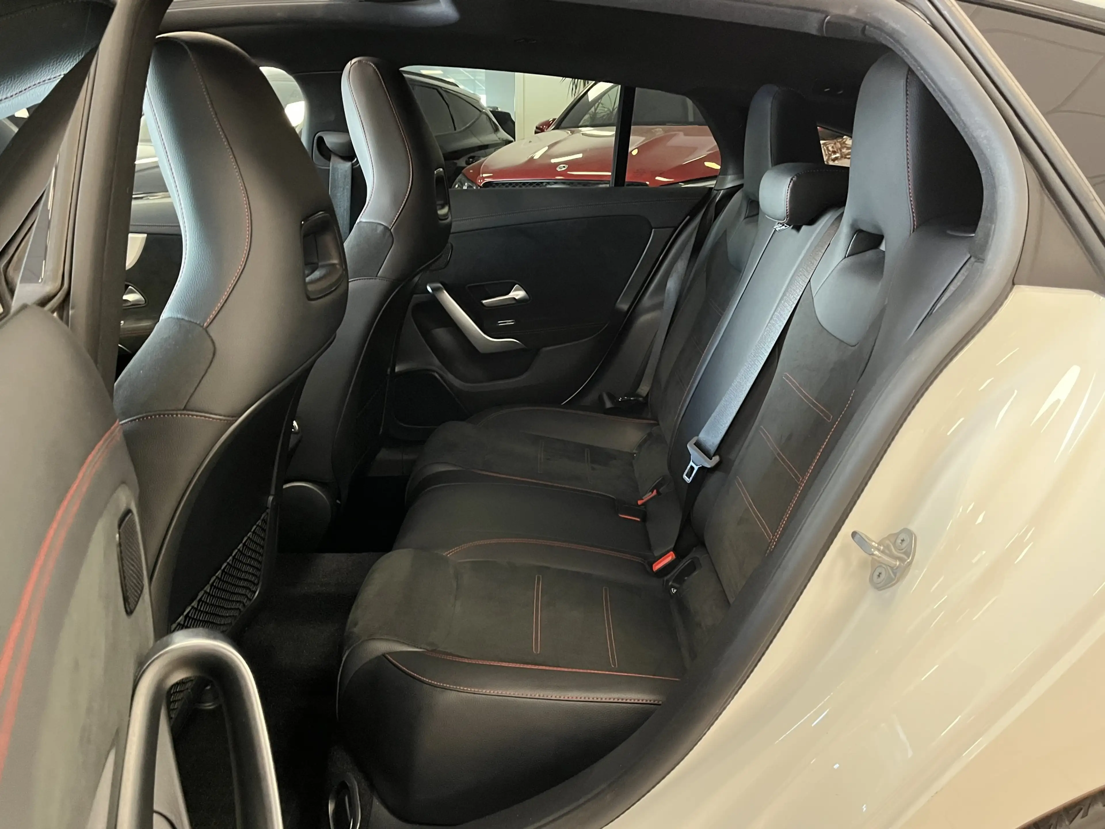 Mercedes-Benz CLA 220 Pano*AHK*HUD*360°Cam*ACC — photo 7