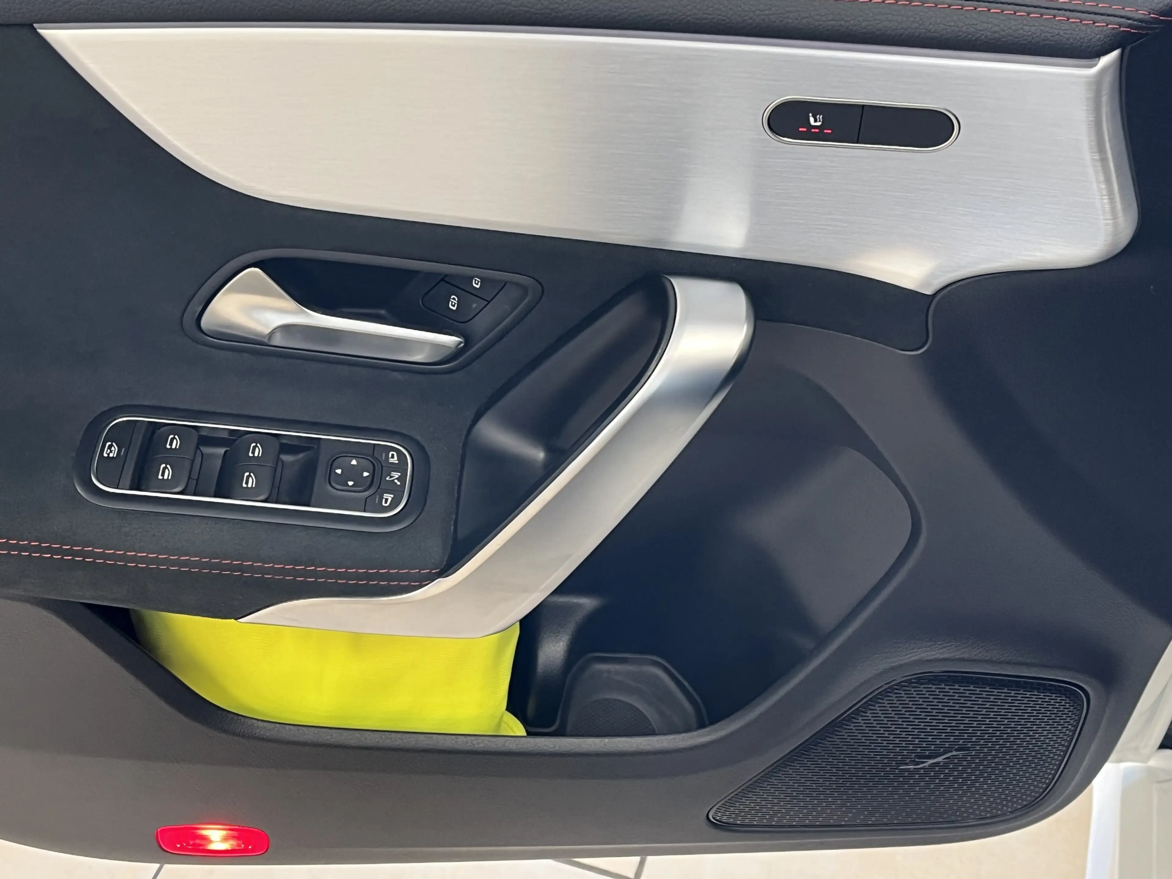 Mercedes-Benz CLA 220 Pano*AHK*HUD*360°Cam*ACC — photo 15