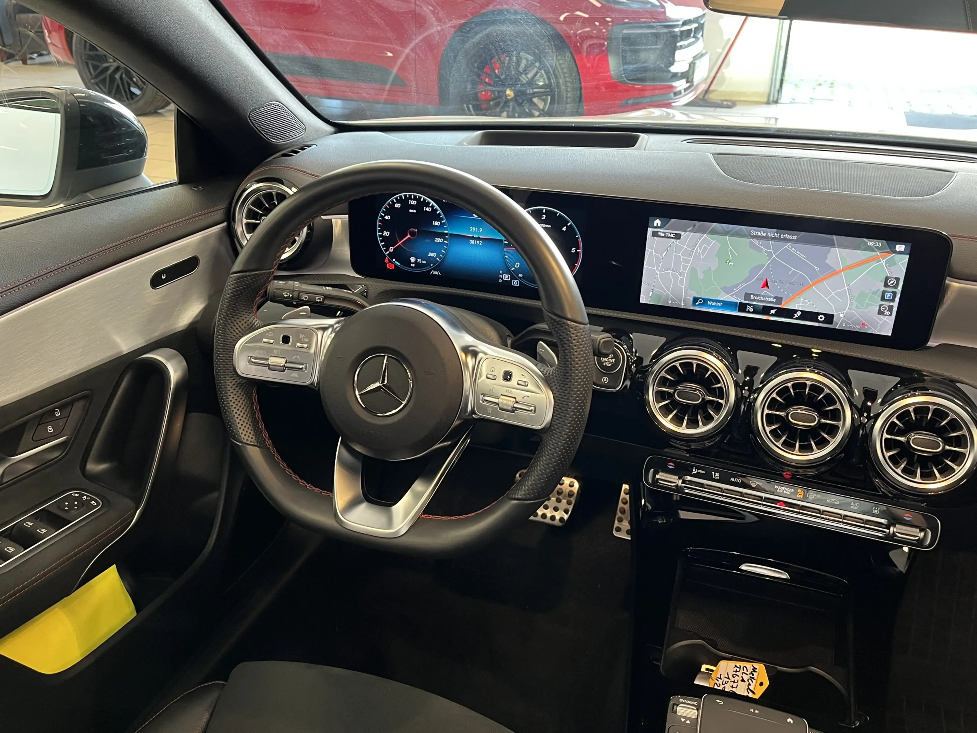 Mercedes-Benz CLA 220 Pano*AHK*HUD*360°Cam*ACC — photo 11