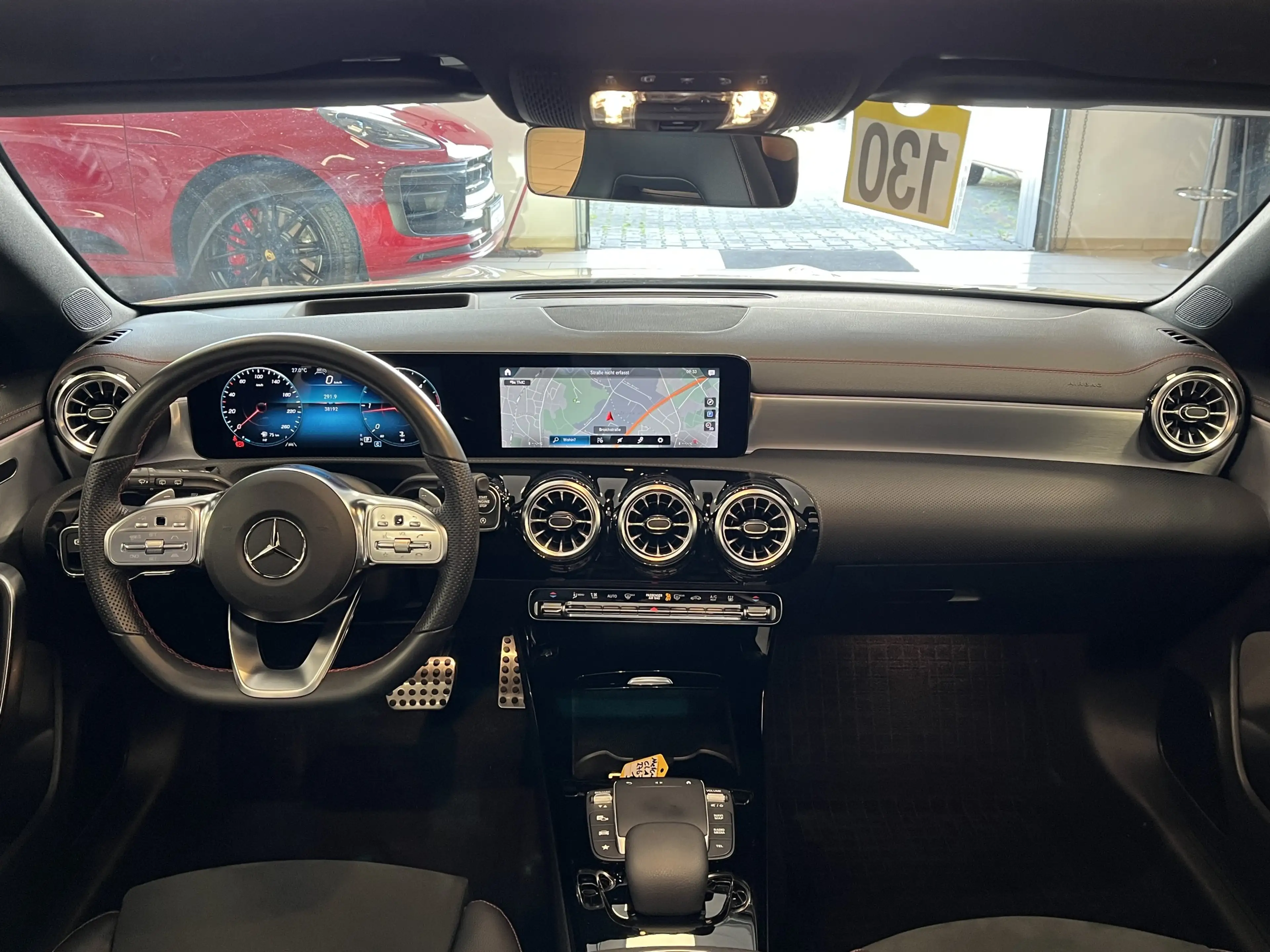 Mercedes-Benz CLA 220 Pano*AHK*HUD*360°Cam*ACC — photo 12