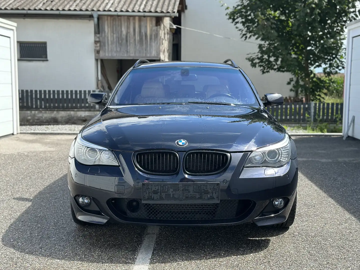 BMW 530 530xd Touring Aut. E61 M-Paket Facelift Zwart - 2