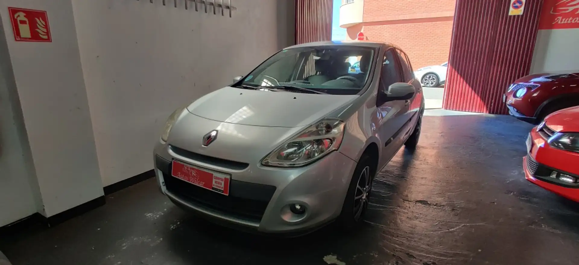 Renault Clio 1.2 20 Aniversario Gris - 1