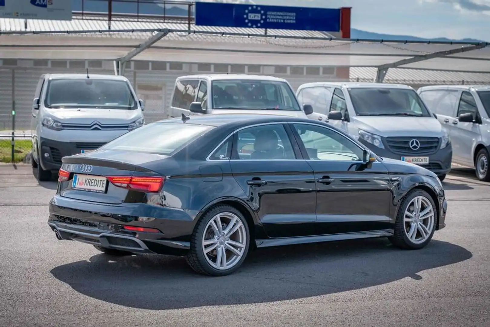 Audi A3 1,0 TFSI ultra sport 3x S-LINE Nero - 2