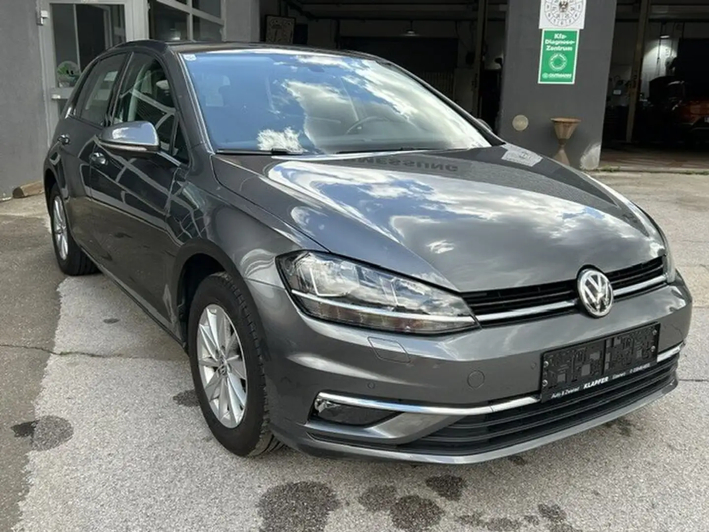 Volkswagen Golf Comfortline BMT/Start-Stop Grau - 2