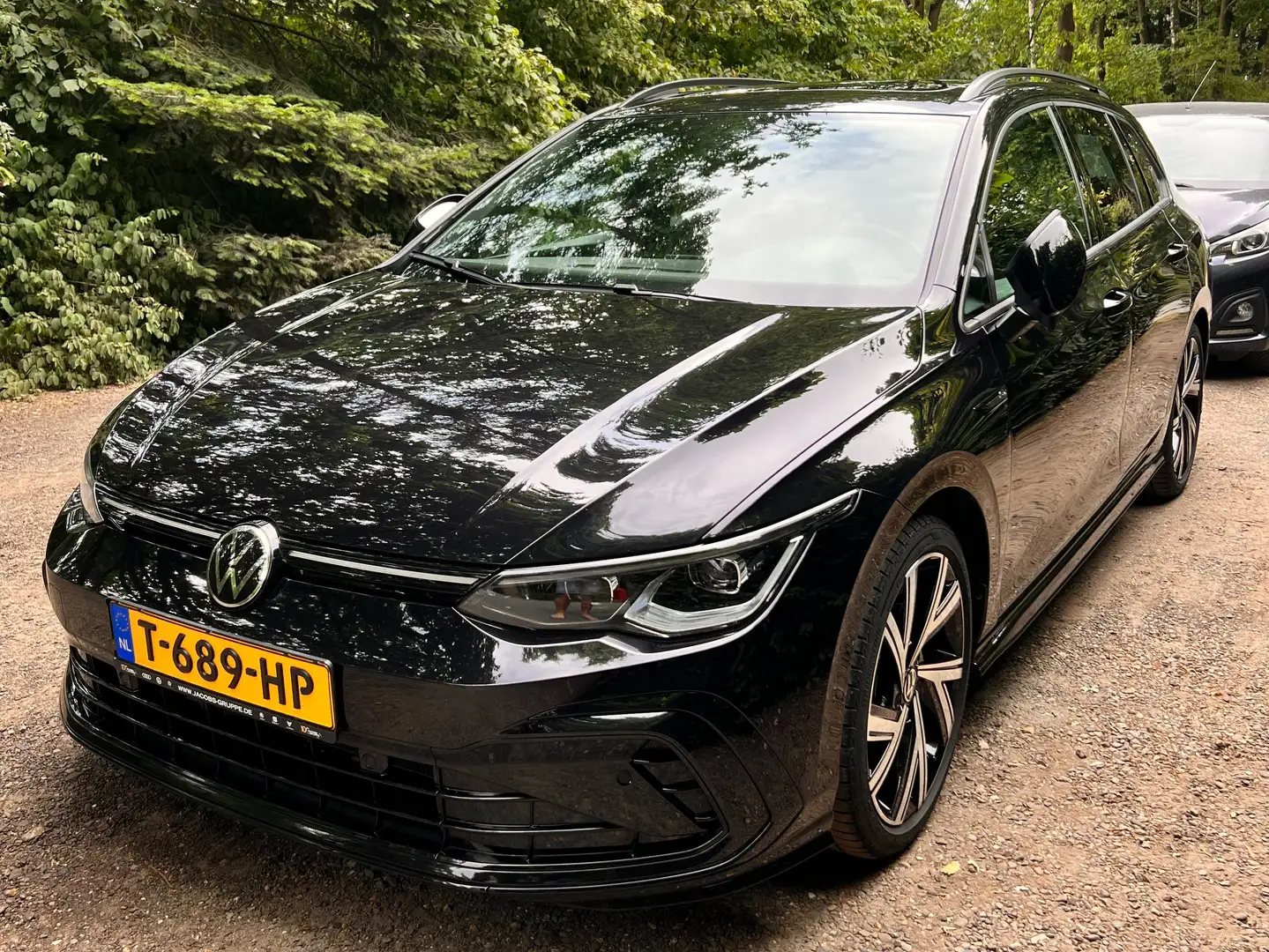 Volkswagen Golf 1.5 eTSI Life Bns Zwart - 1