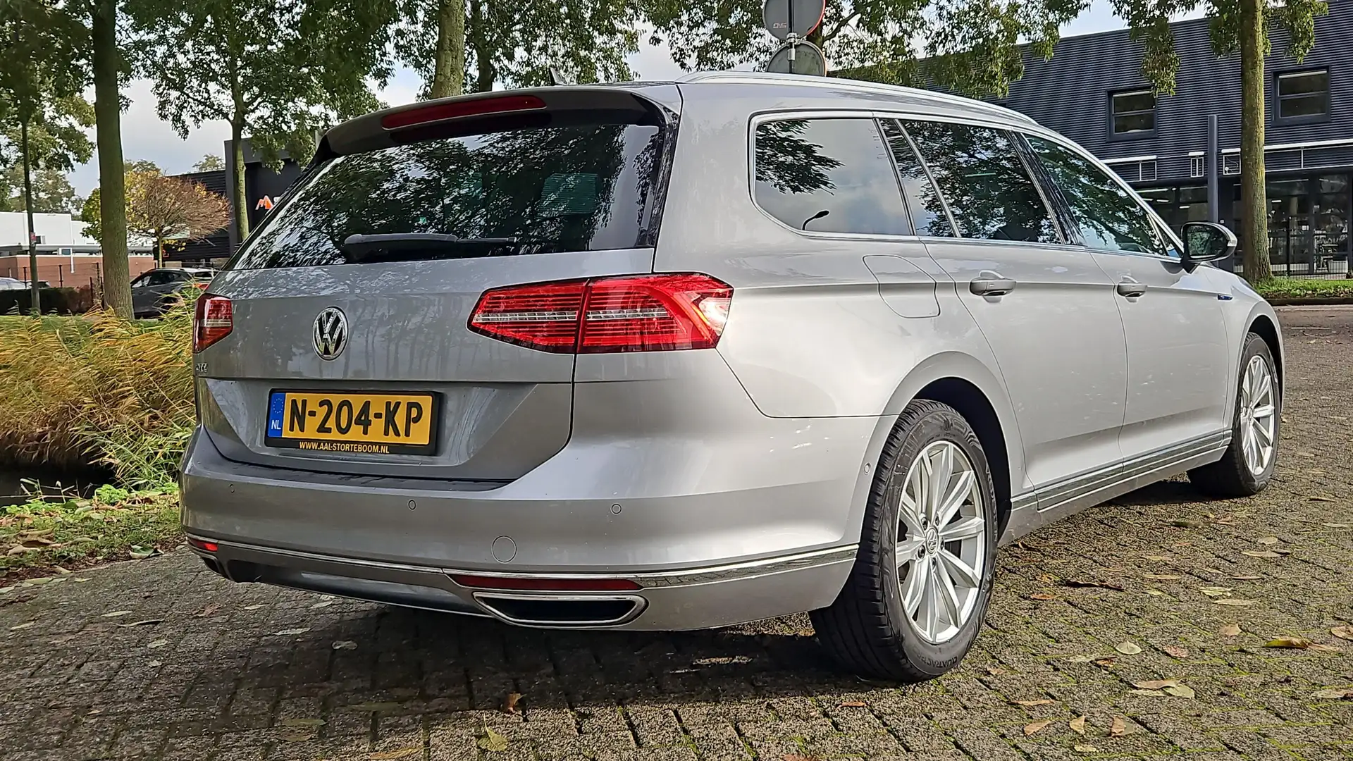 Volkswagen Passat Variant GTE 1.4 TSI hybrid Highline Zilver - 2