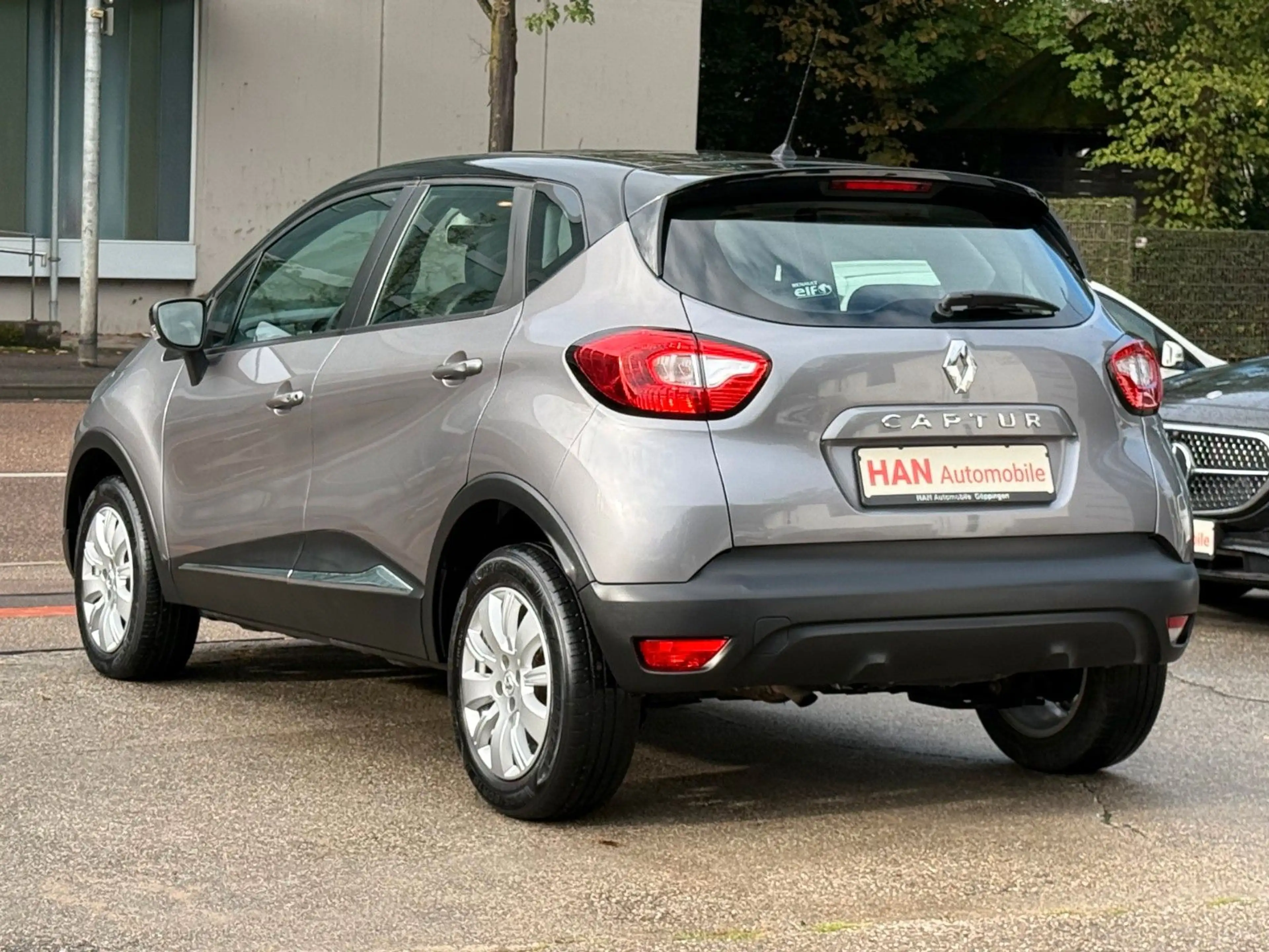 Renault Captur Experience/Automatik/Navi/Temp./PDC — photo 16
