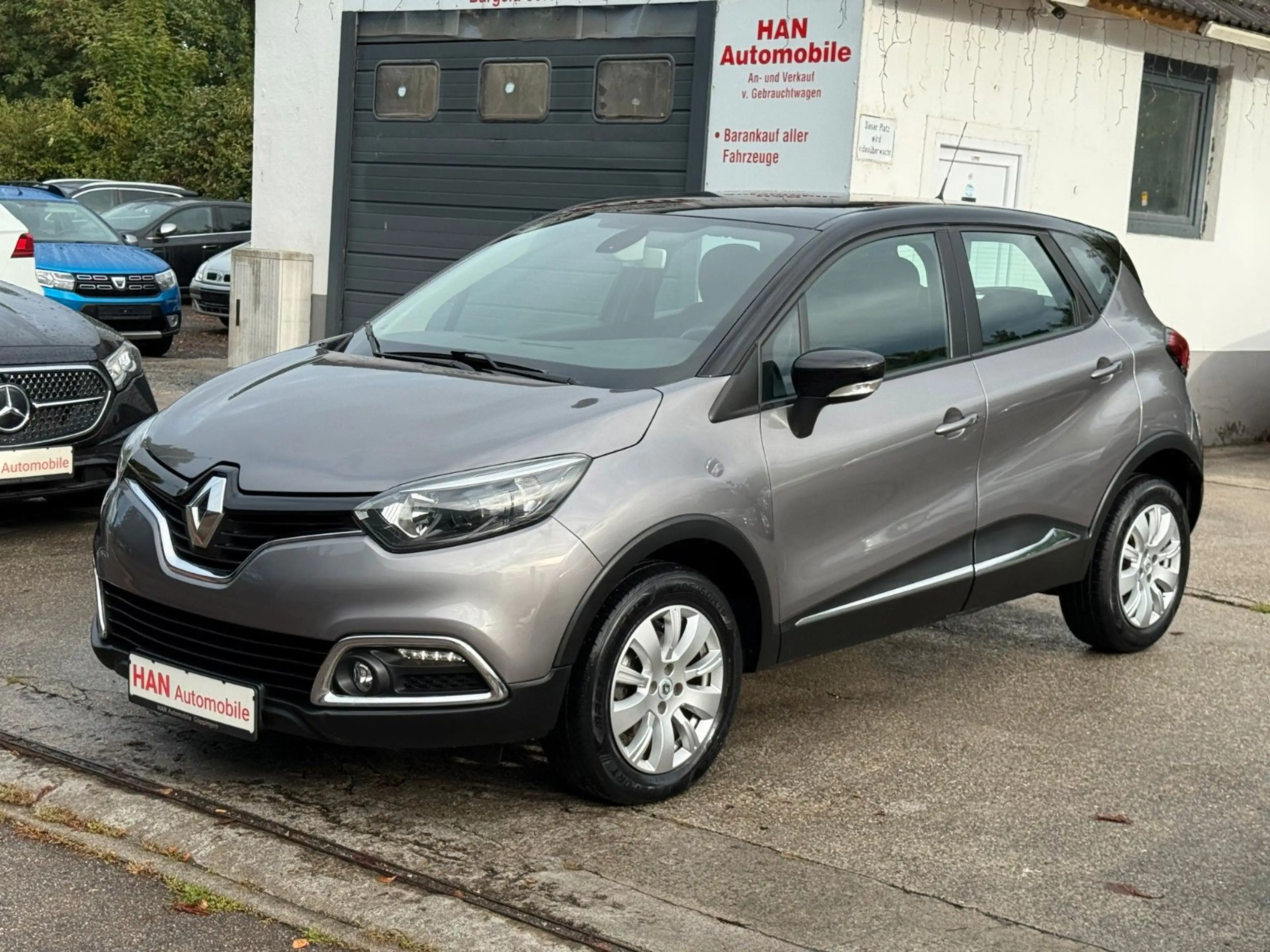 Renault Captur Experience/Automatik/Navi/Temp./PDC — photo 8