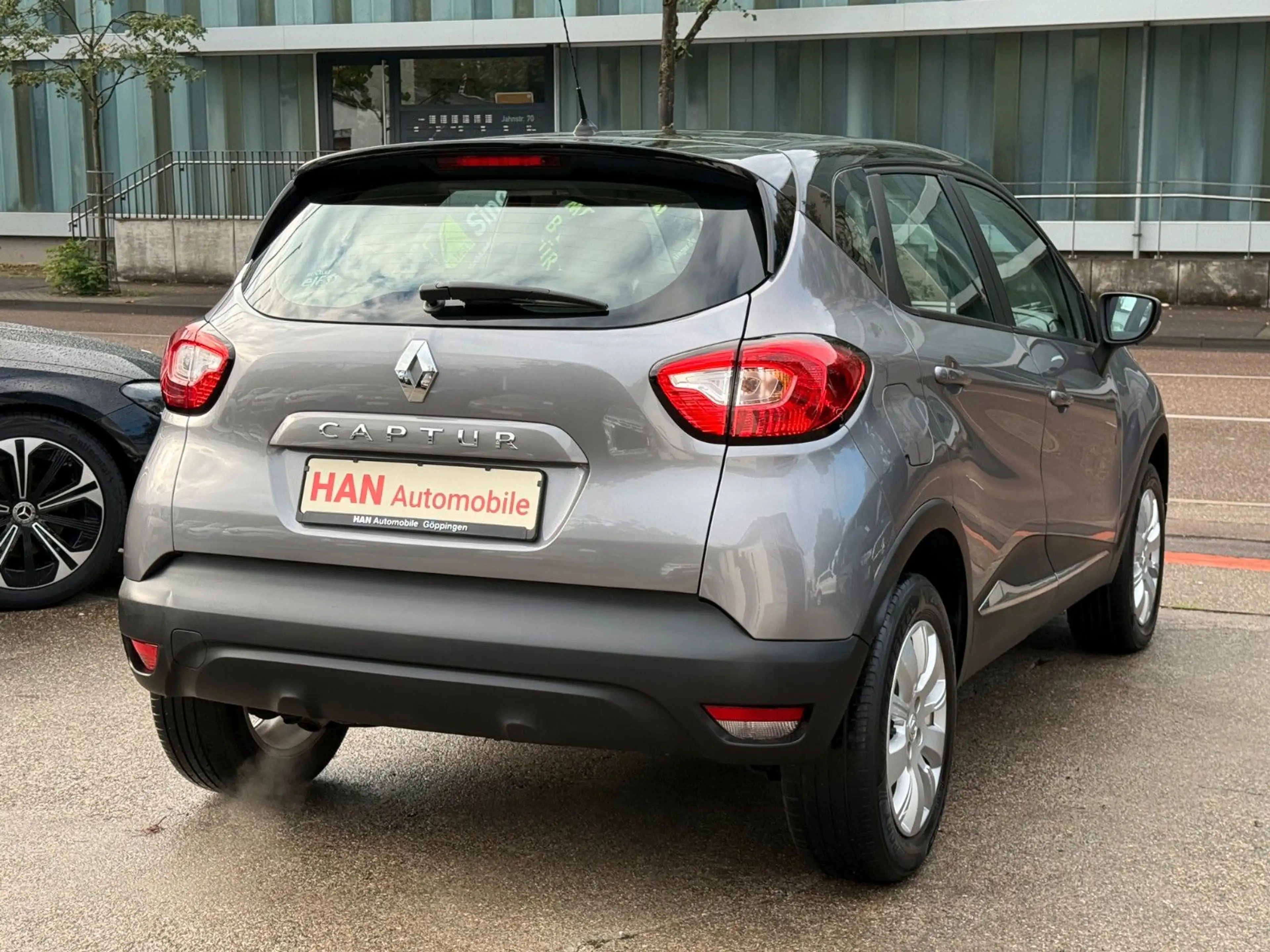 Renault Captur Experience/Automatik/Navi/Temp./PDC — photo 12