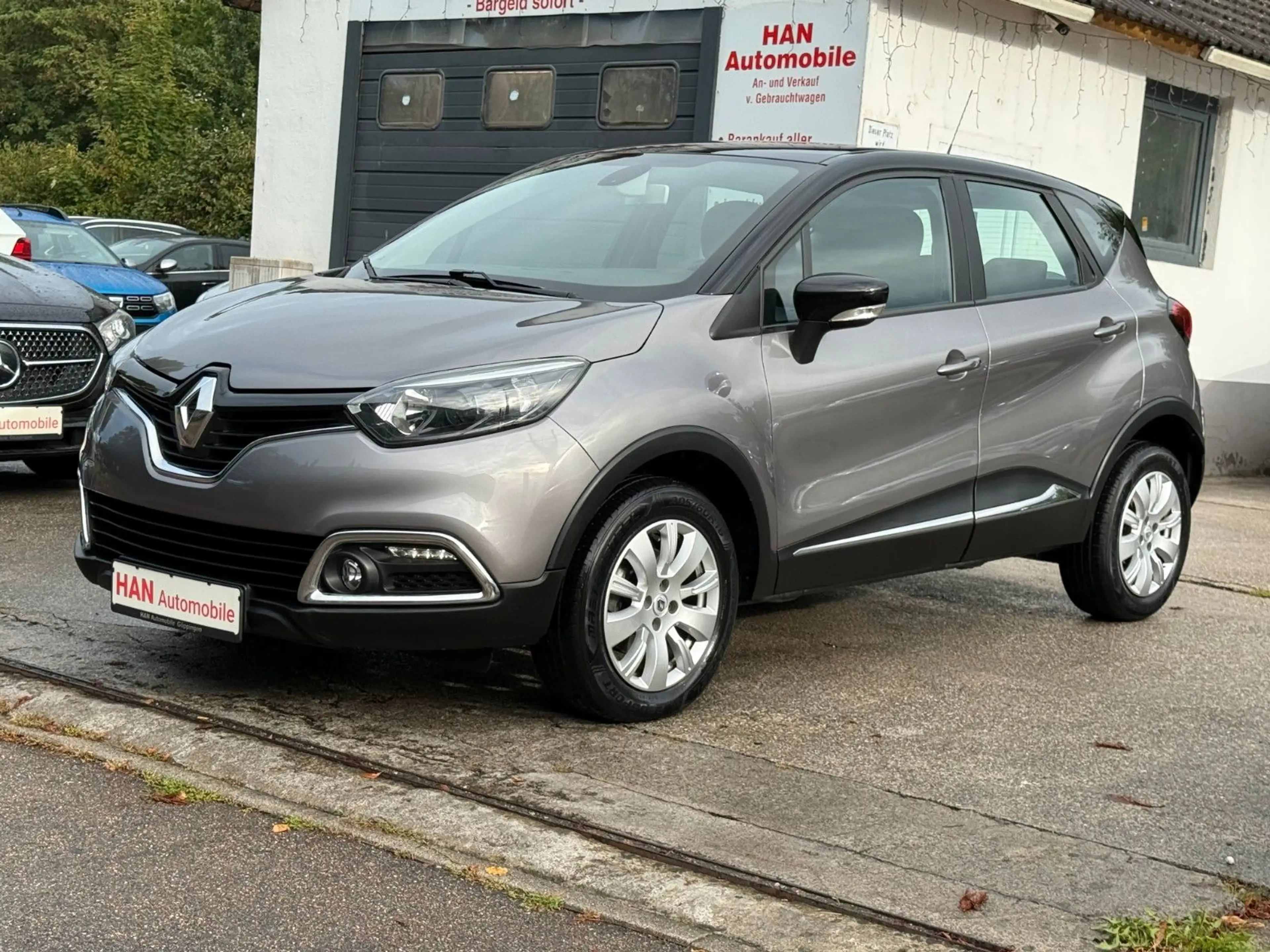 Renault Captur Experience/Automatik/Navi/Temp./PDC — photo 7