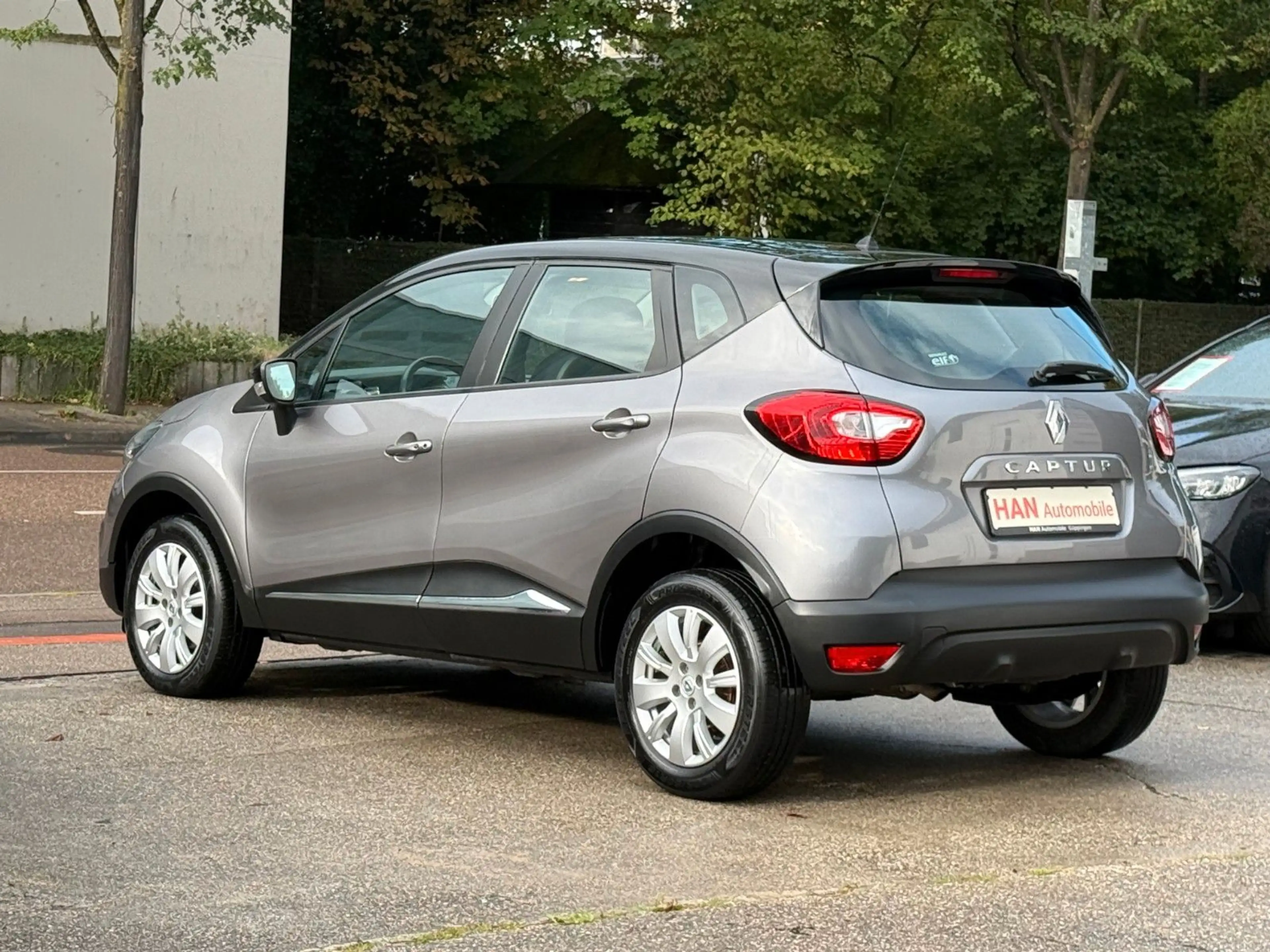 Renault Captur Experience/Automatik/Navi/Temp./PDC — photo 13