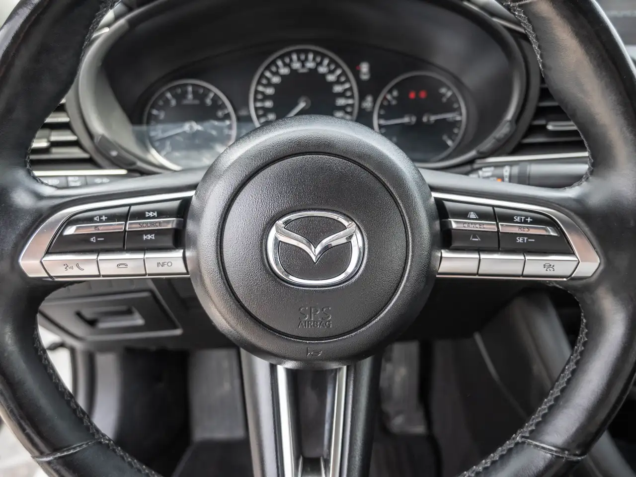 Mazda 3 снимка Mazda 3