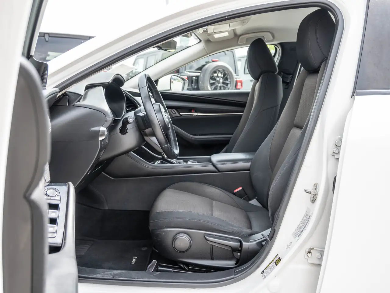Mazda 3 снимка Mazda 3
