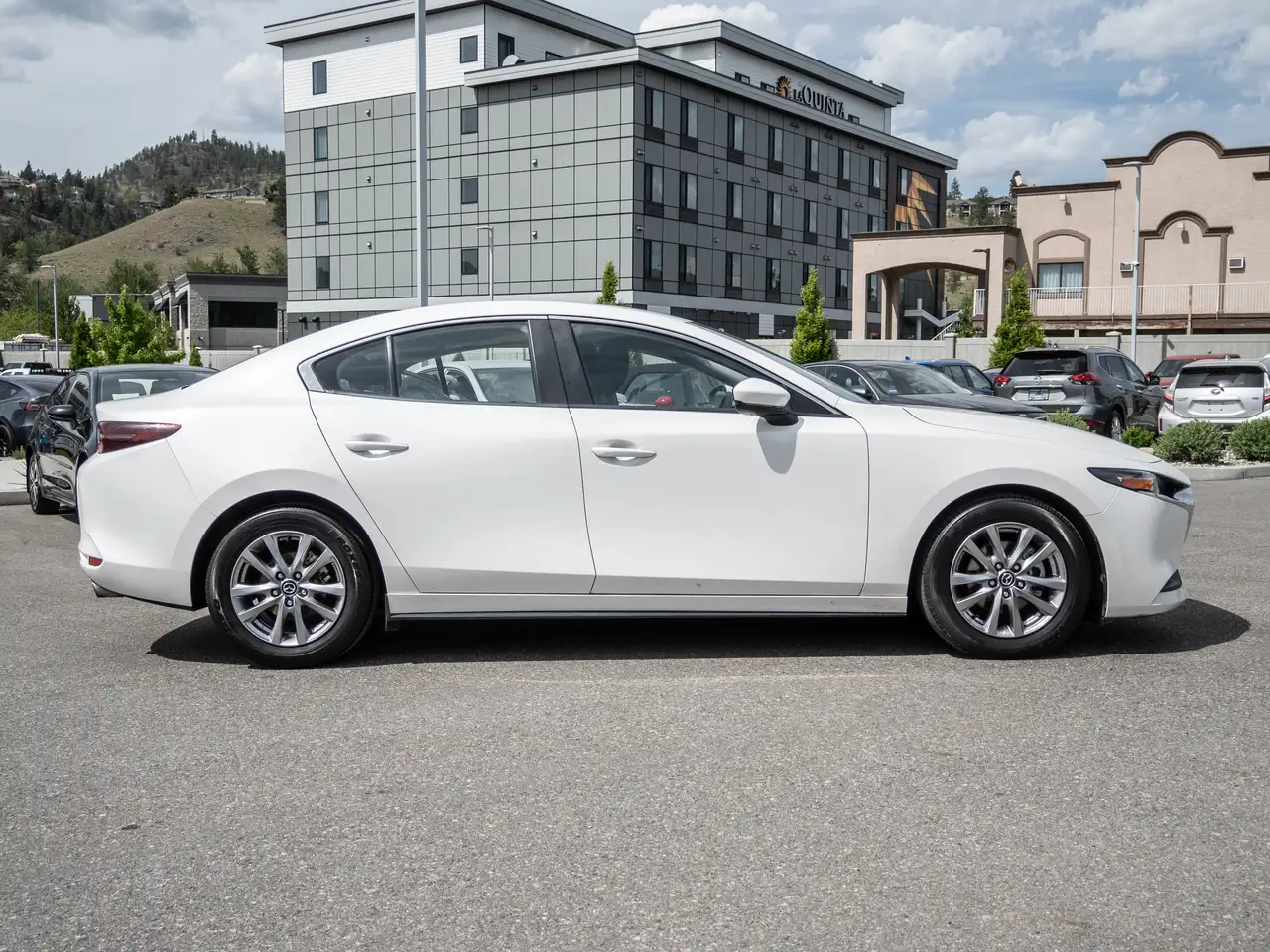 Mazda 3 снимка Mazda 3