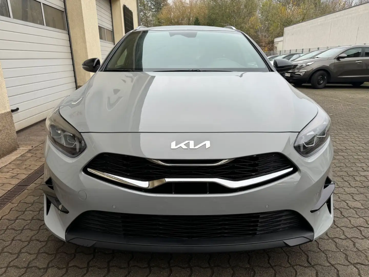Kia Ceed SW / cee'd SW 1.5 T-GDI Nightline Edition Grau - 2