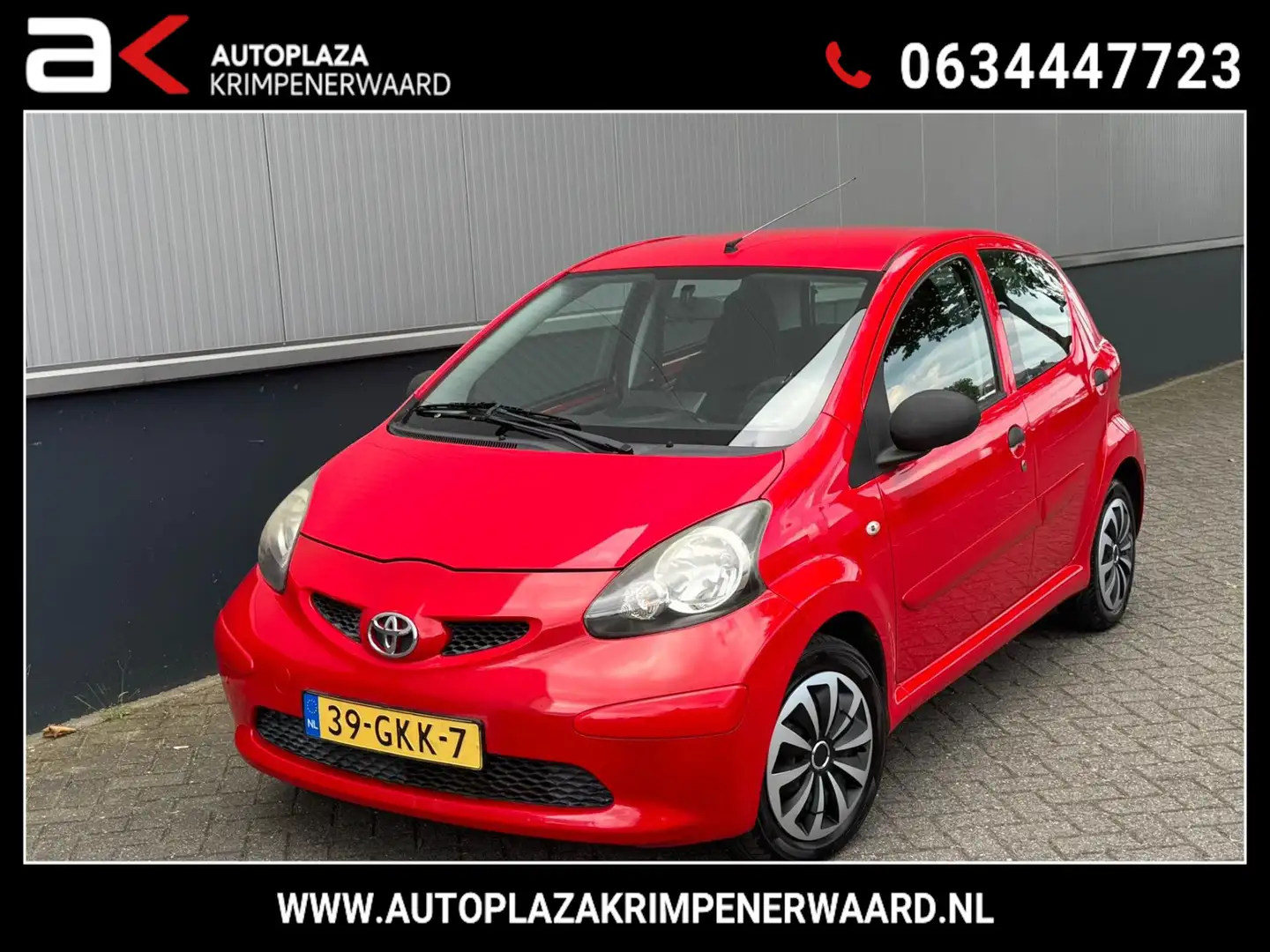 Toyota Aygo 1.0-12V Nette auto Nieuwe apk 80000km nap Rood - 1