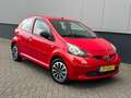 Toyota Aygo 1.0-12V Nette auto Nieuwe apk 80000km nap Rood - thumbnail 2