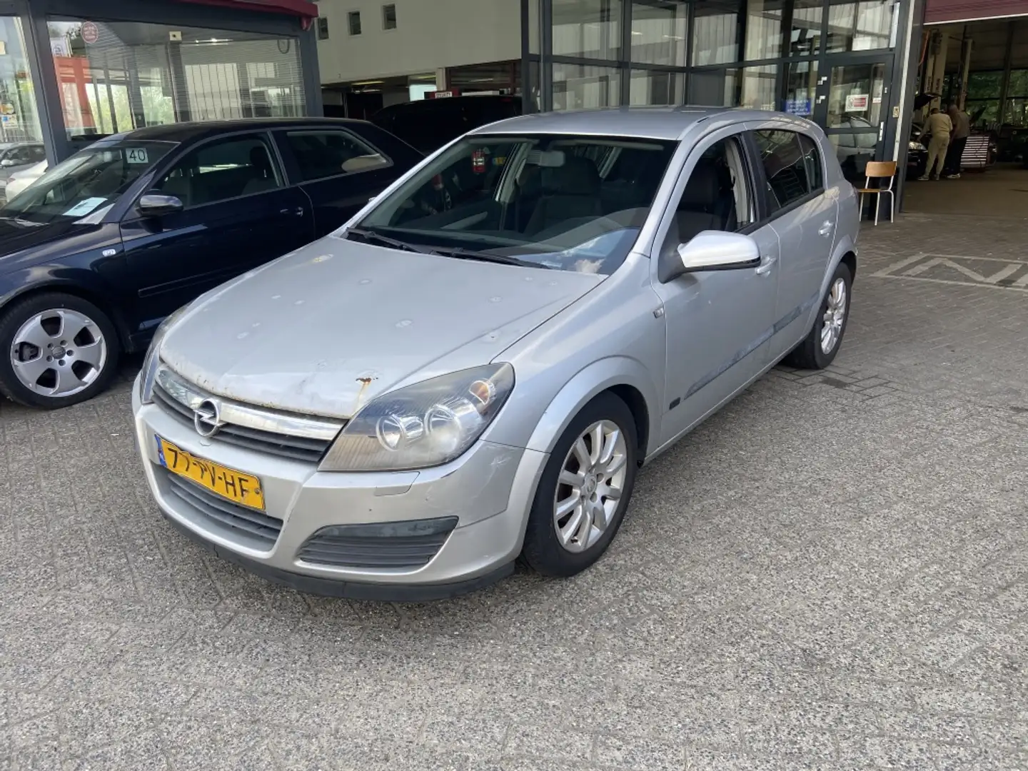 Opel Astra 1.4 Sport Gris - 2
