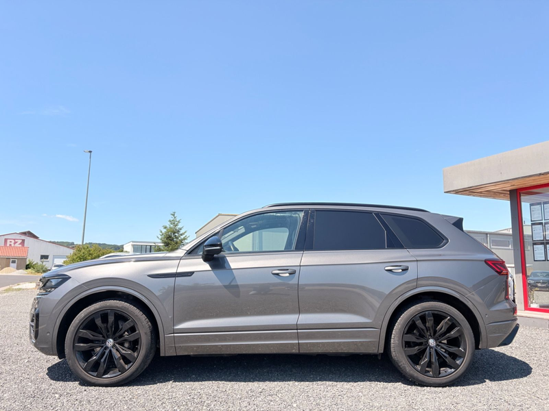 Volkswagen Touareg R-Line Dynaudio Suzuka AHK dig. Cockpit — photo 8