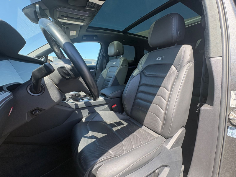 Volkswagen Touareg R-Line Dynaudio Suzuka AHK dig. Cockpit — photo 9