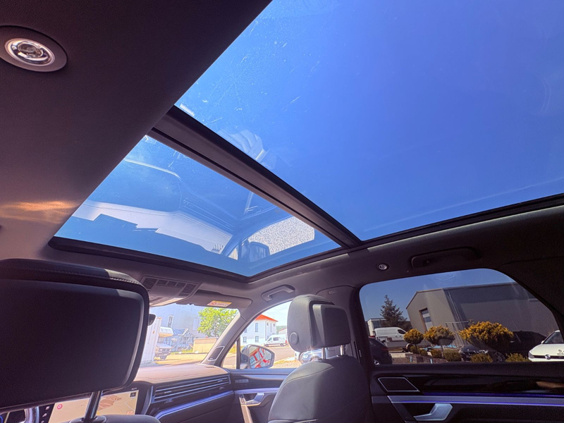 Volkswagen Touareg R-Line Dynaudio Suzuka AHK dig. Cockpit — photo 27