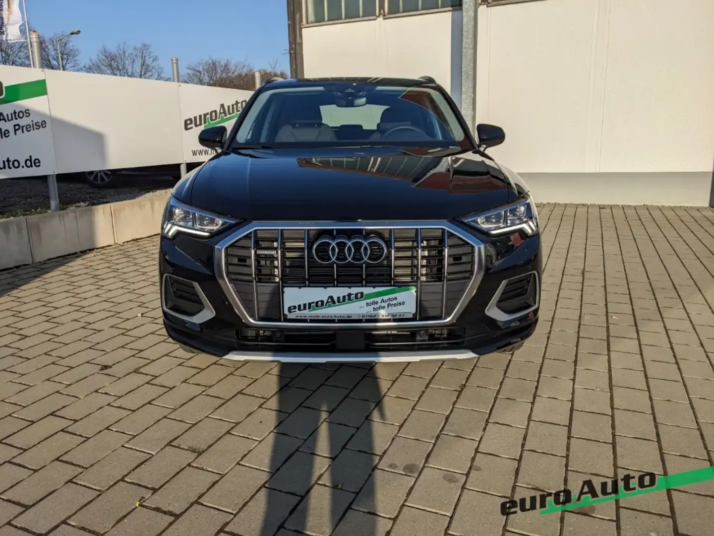Audi Q3 Advanced 40 TDi quattro S-tronic Standheizung AHK Black - 2