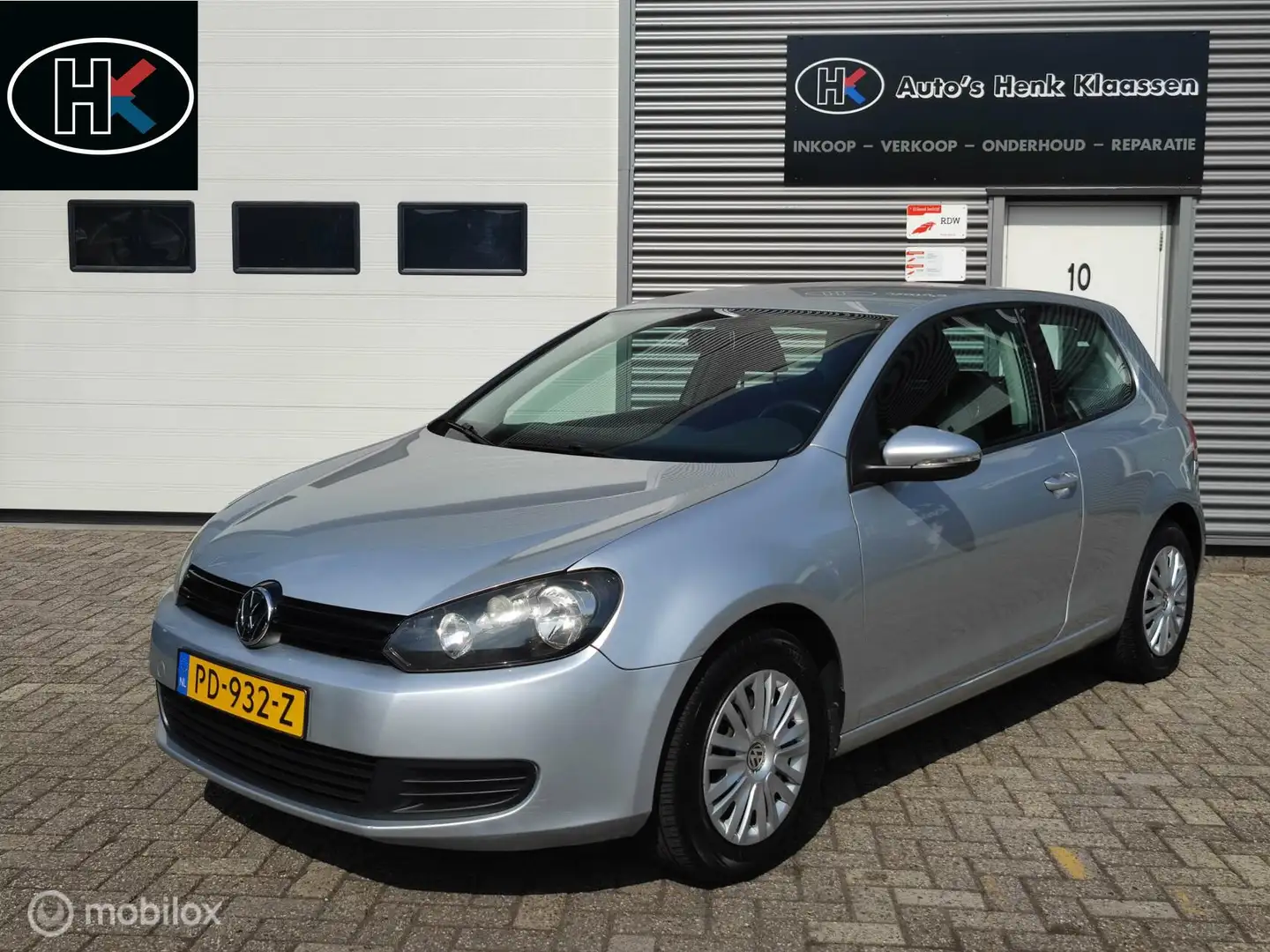 Volkswagen Golf 3-deurs 1.4-16v 80pk Easyline Airco APK 3-26 Grau - 1