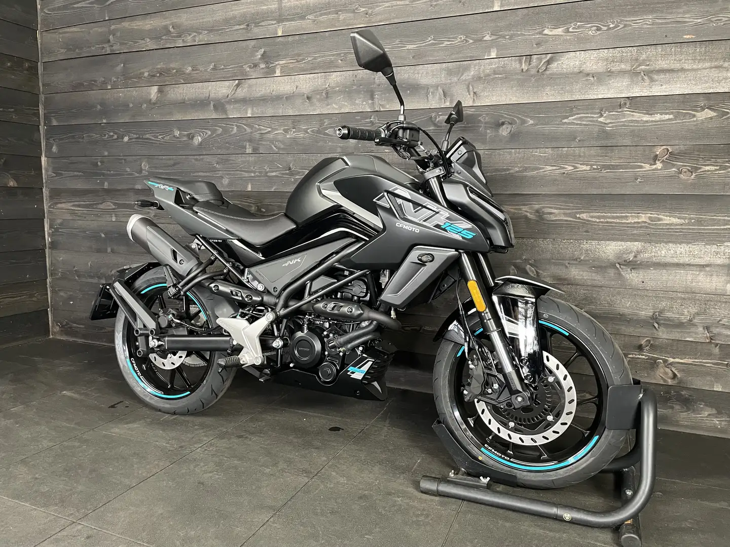 CFMOTO 125NK A1 GESCHIKT Zwart - 2