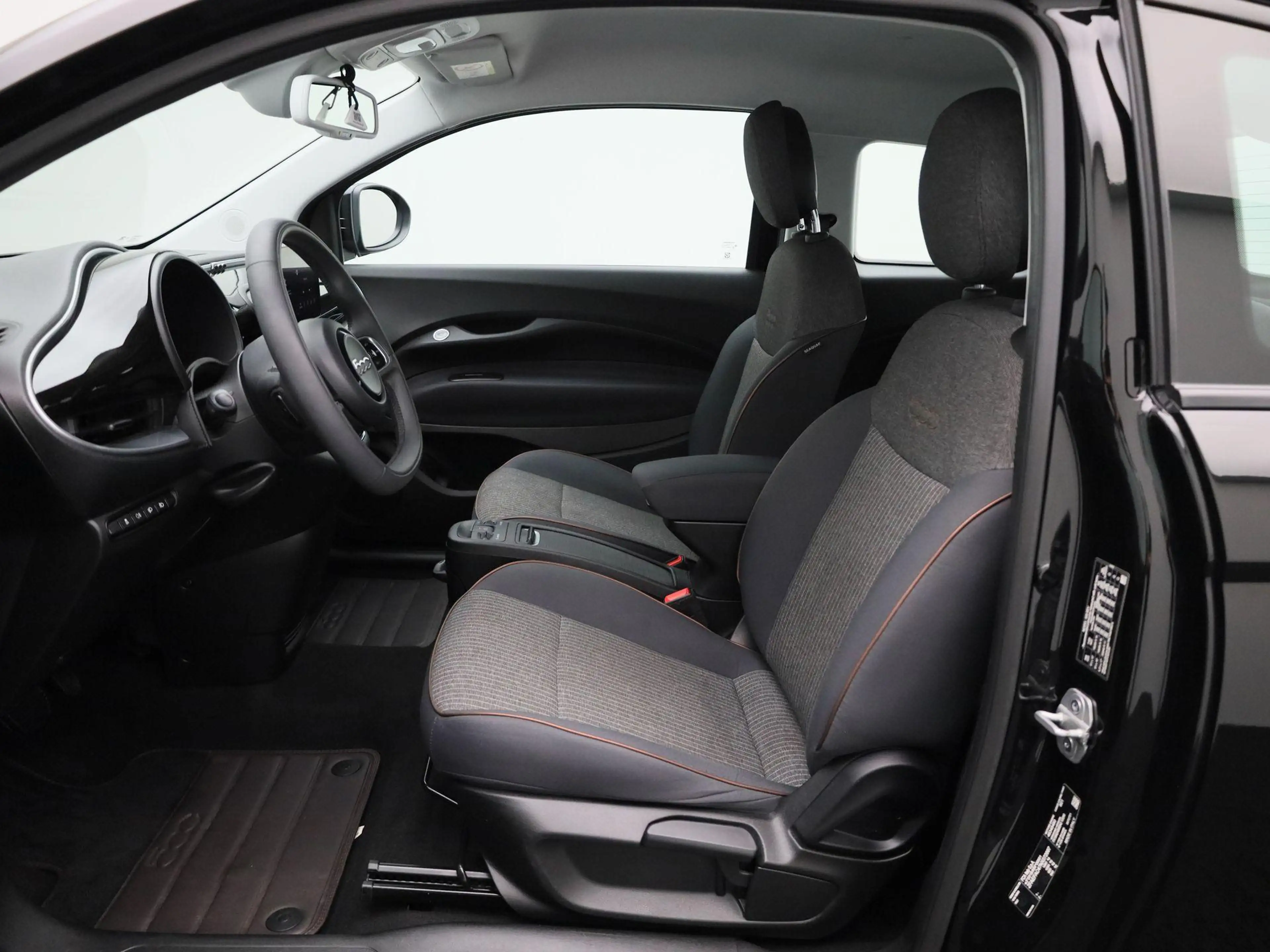 Fiat 500 RED 42 kWh — photo 9