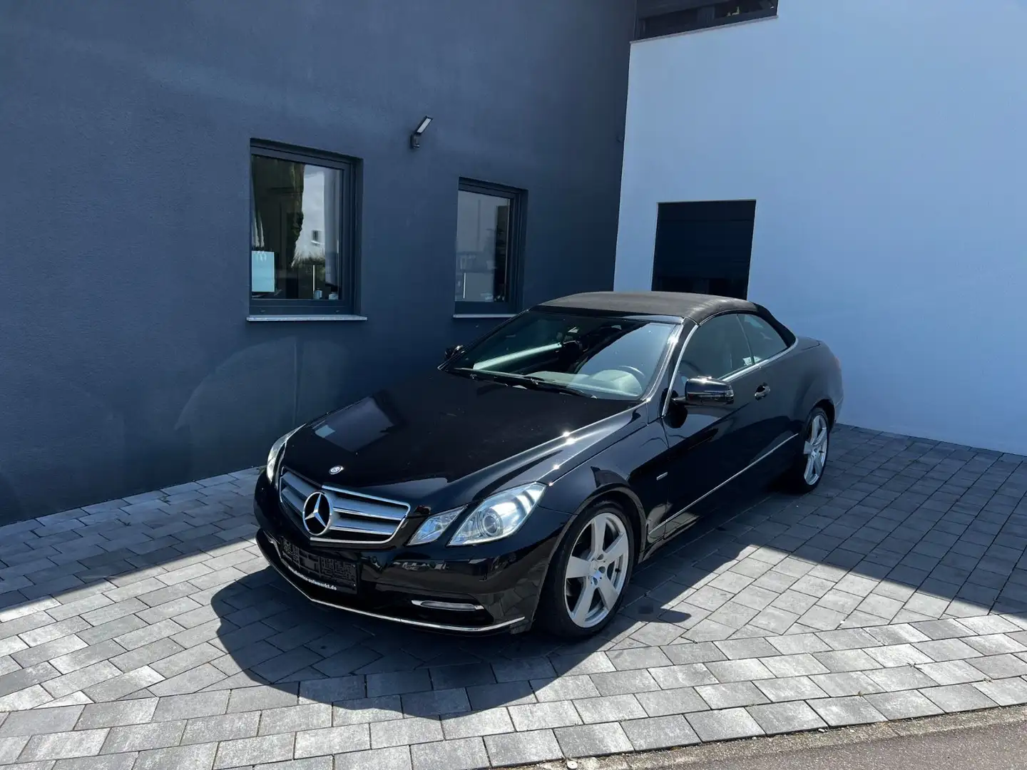 Mercedes-Benz E 250 CGI Cabrio Avantgarde/Automatik Nero - 1