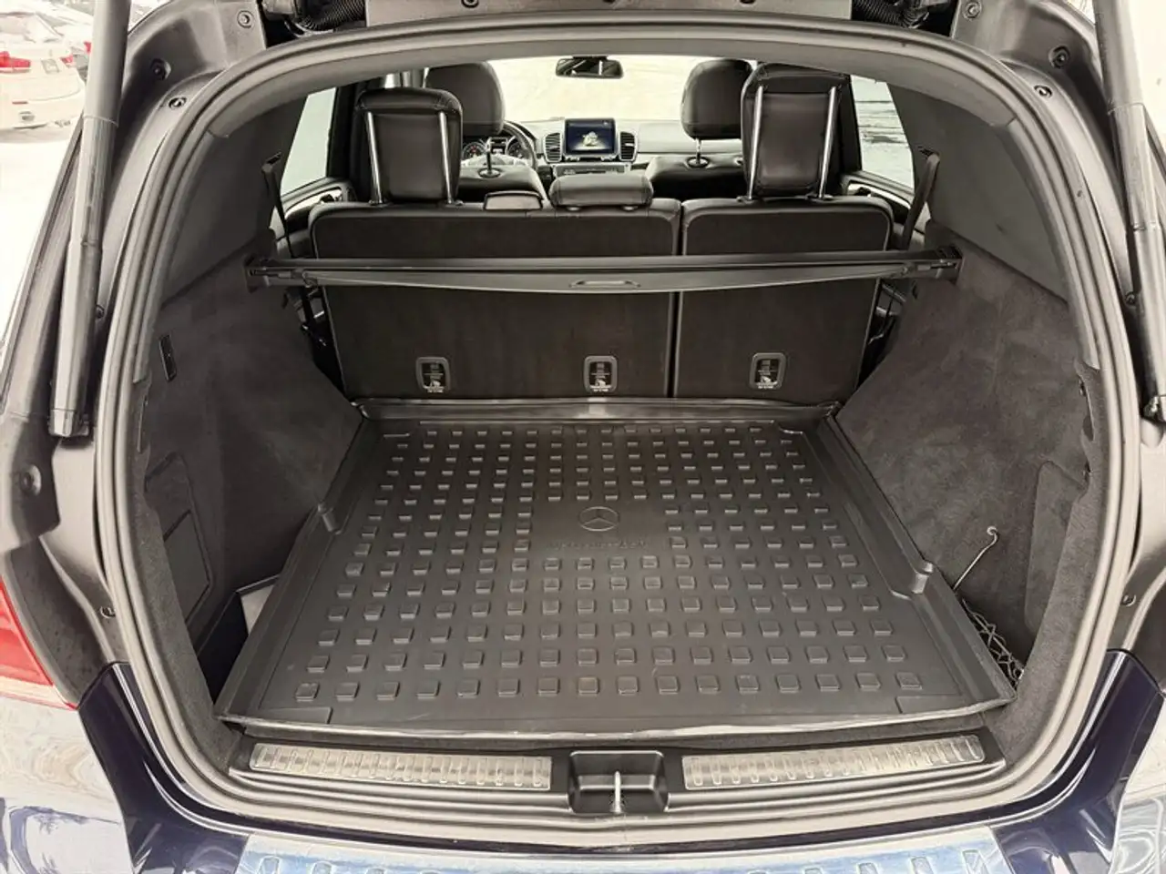 Mercedes-Benz GLE снимка Mercedes-Benz GLE